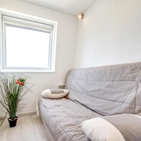 Les Marinas-9 By Interhome