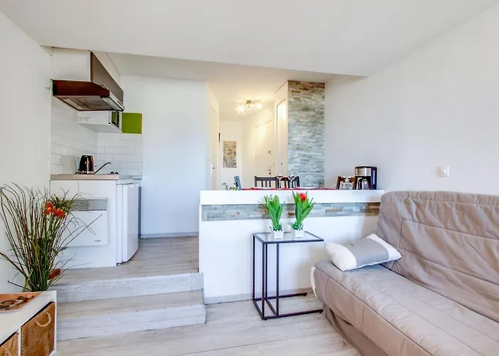 Les Marinas-9 By Interhome